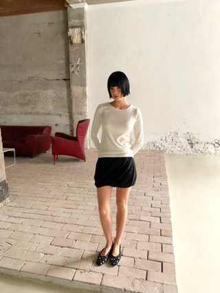 黑色
