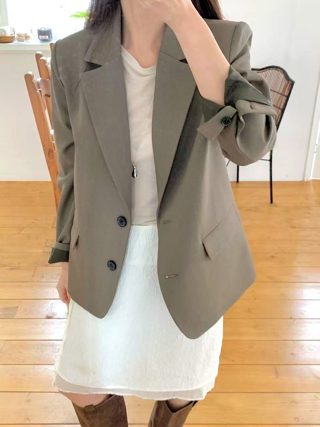 卡其色