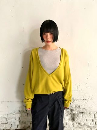 黄色