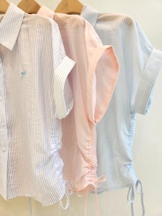 蓝色