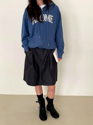 蓝色