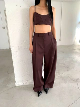 深棕色