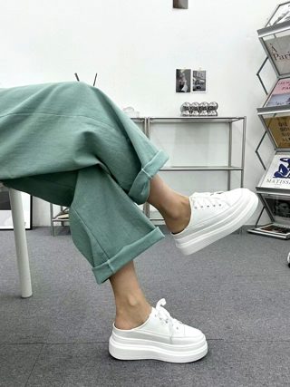 白色