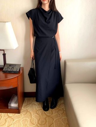 黑色