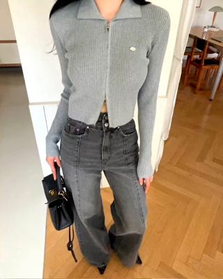 灰色