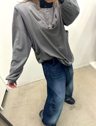 灰色