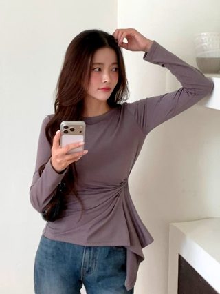 灰色