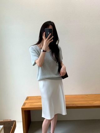 灰色