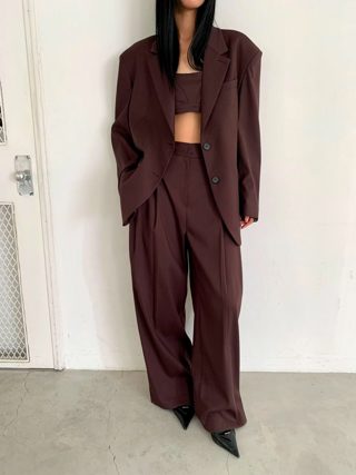 深棕色