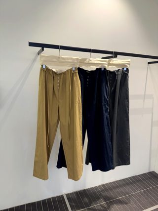 卡其色