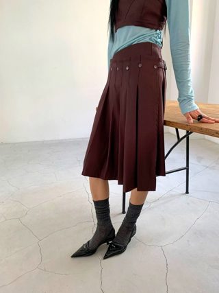 深棕色