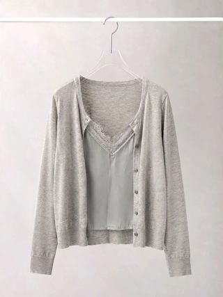 灰色