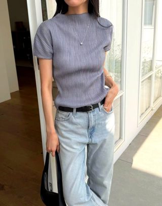 灰色