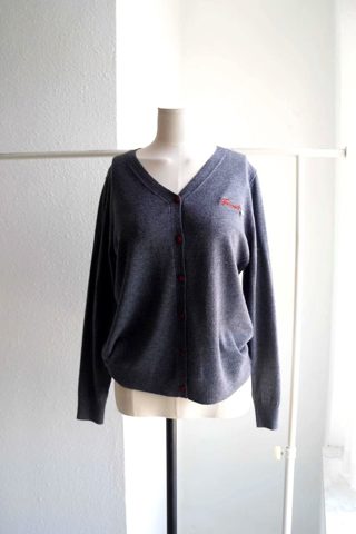 灰色