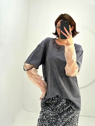 灰色