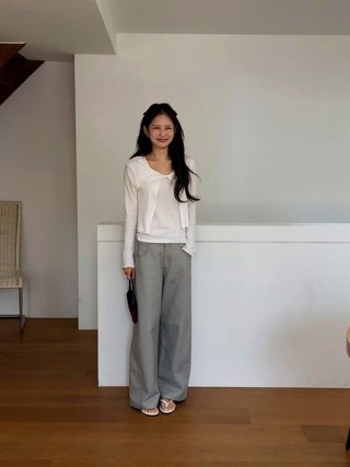 灰色