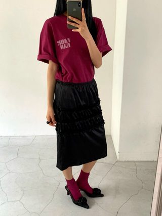 黑色