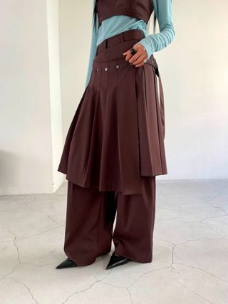 深棕色