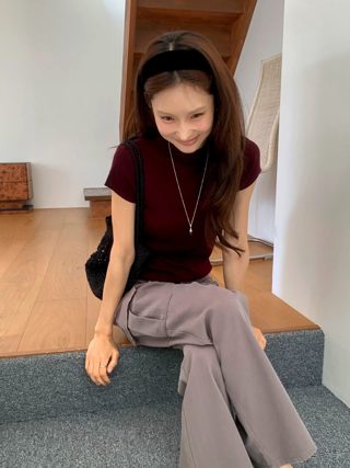 灰色