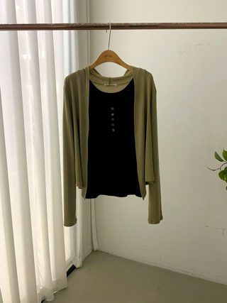 黑色