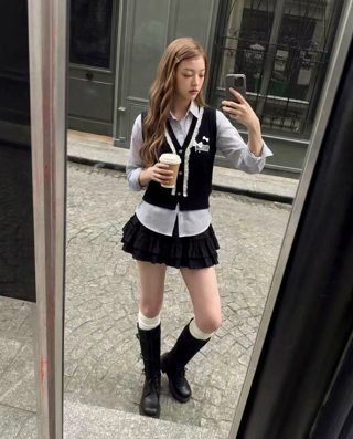 蓝色