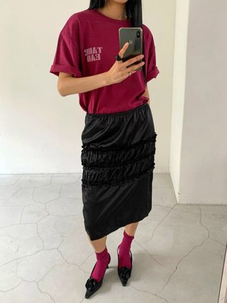 黑色