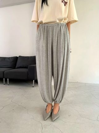 灰色