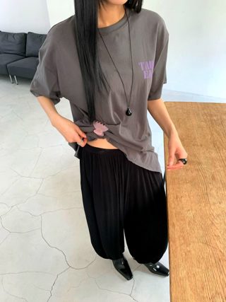 灰色