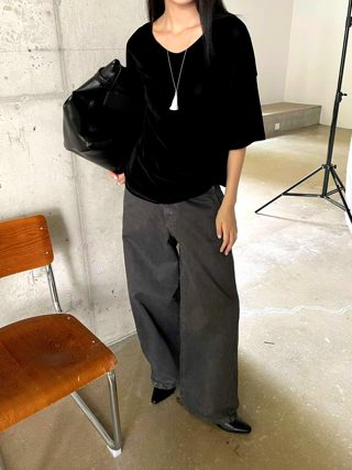 黑色