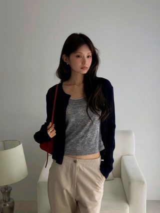 灰色
