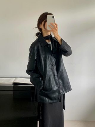 黑色