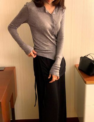 灰色