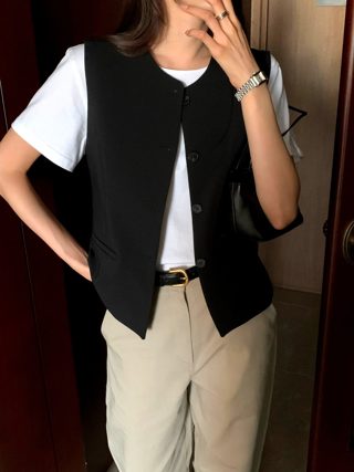 黑色