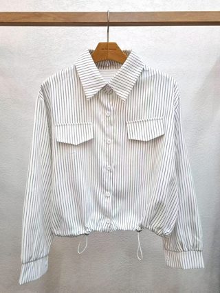 白色