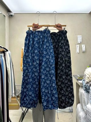 蓝色