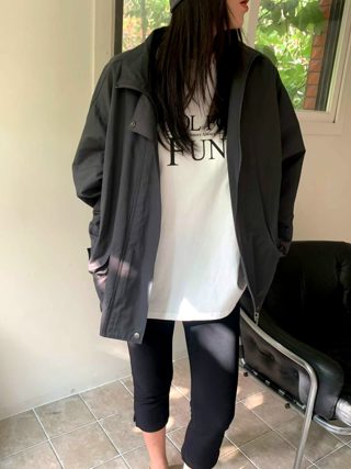 黑色