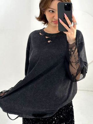 黑色