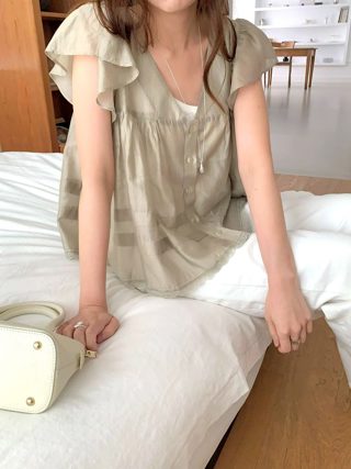 浅绿色