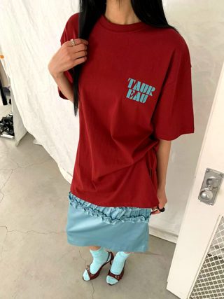 红色