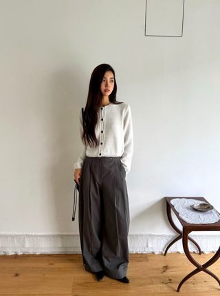 灰色