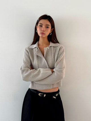 灰色