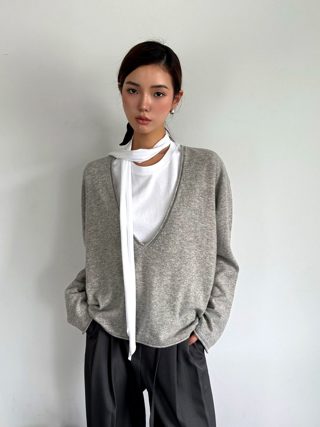 灰色