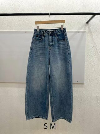 浅蓝色