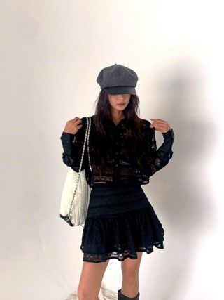 黑色