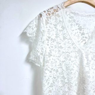 白色