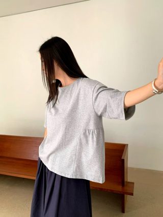 灰色