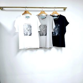 白色