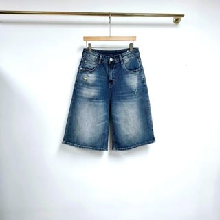 蓝色