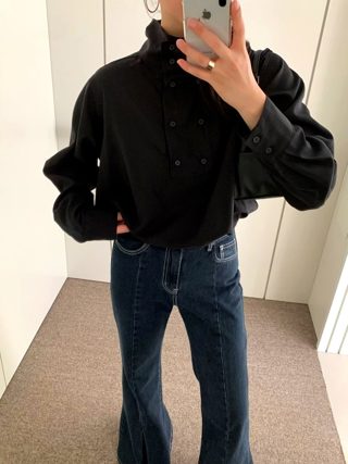 黑色