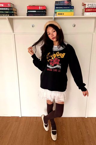 黑色